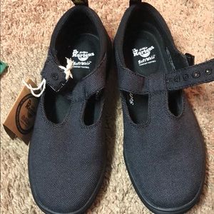 Dr Marten Winona Mary Jane sz 5 US **run large**